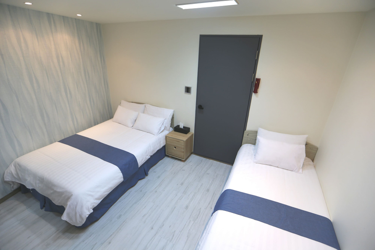 Bedroom 2, Must Stay Hotel Myeongdong, Jung