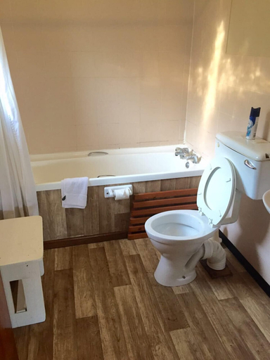 Bathroom 5, Pine Lodge Resort, Nelson Mandela Bay