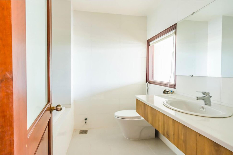 Bathroom 4, Opal Boutique Villa, Da Nang