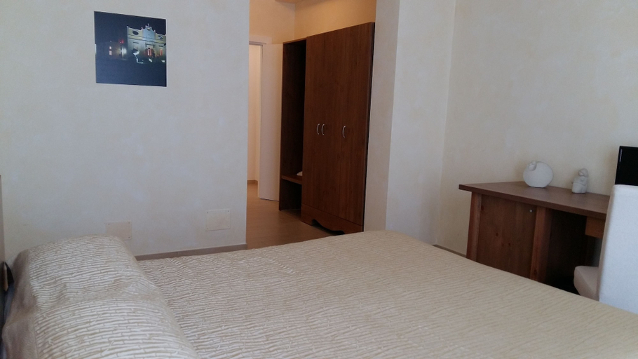 Bedroom 3, Loggia dei Lezzi, Bari