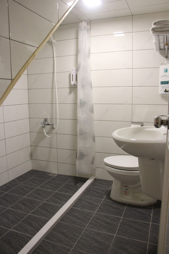 Bathroom 3, Cushare Tainan B&B, Tainan