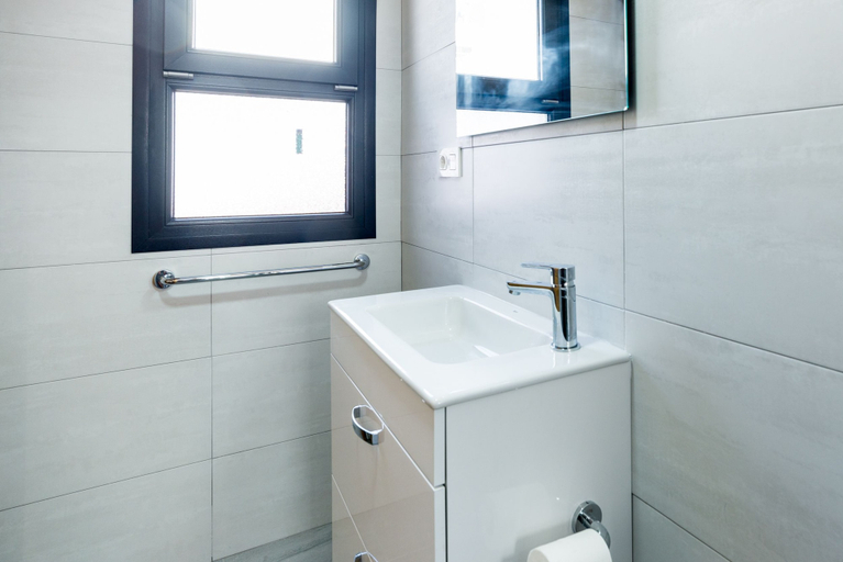 Bathroom 4, LU&CIA Apartamento El Carmen, Málaga