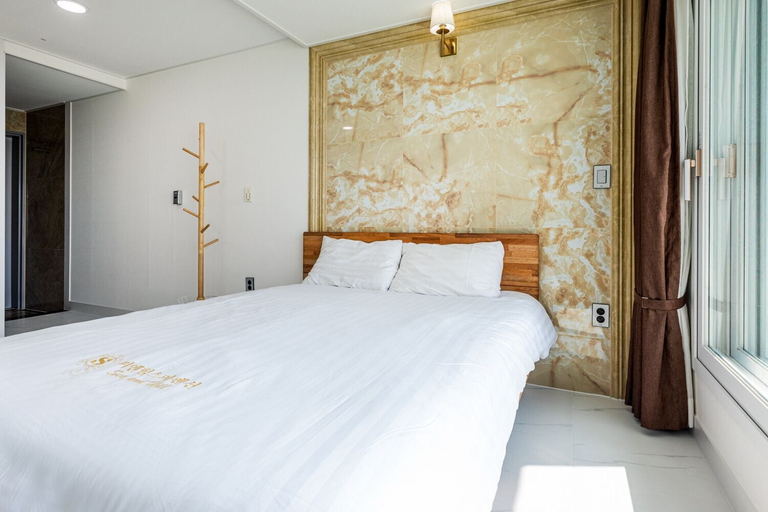 Bedroom 3, Aewol Oceanstay, Jeju