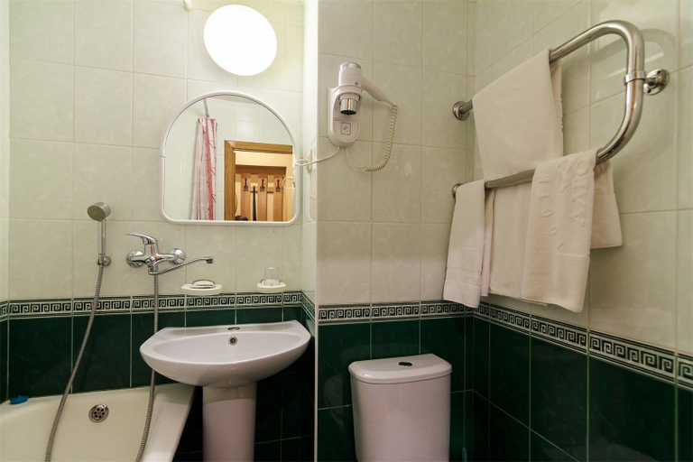 Bathroom 3, Nikonovka Hotel, Northern