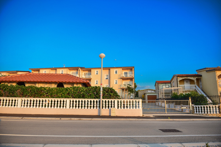 Exterior & Views 2, Sunset Apartments, Vir