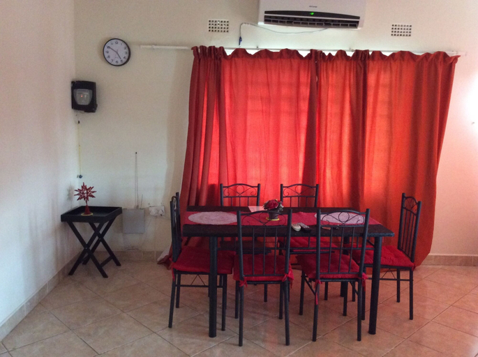 Others 5, Chiloto Guest House, Chobe
