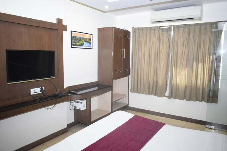 Bedroom 3, Hotel Tamizh Park, Puducherry