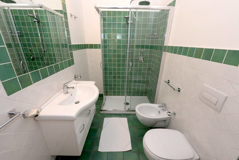 Bathroom 5, Residenza Gargano, Vibo Valentia