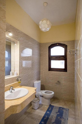 Bathroom 4, Nile Compound Hotel, Luxor