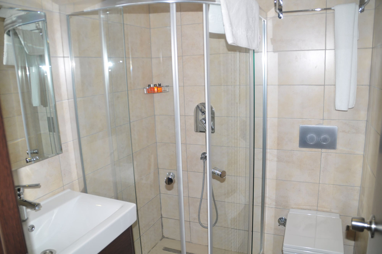 Bathroom 5, Sunshine Holiday Resort, Fethiye