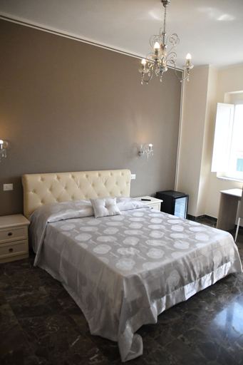 Bedroom 4, B&B THE TOWER Tropea, Vibo Valentia