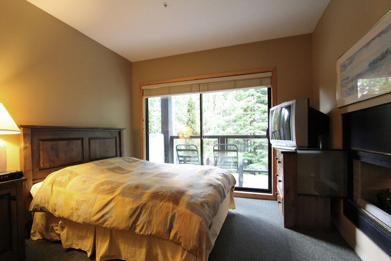 Bedroom 3, Powderhorn Condos by Whistler Retreats, Squamish-Lillooet