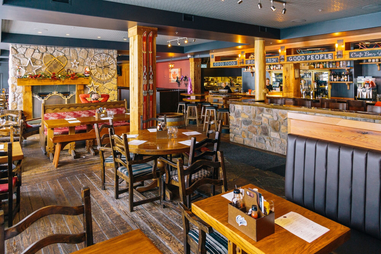 Food & Drinks, White Crystal Inn, Kootenay Boundary