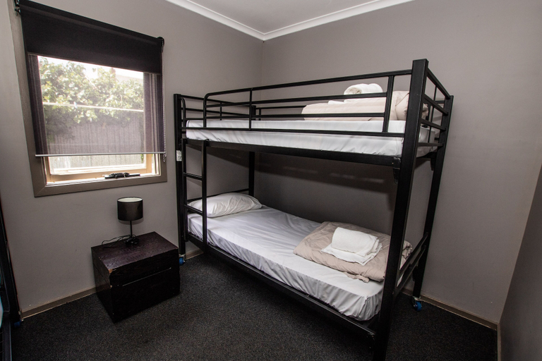 Bedroom 3, Cobb & Co Lodge, Queenscliffe