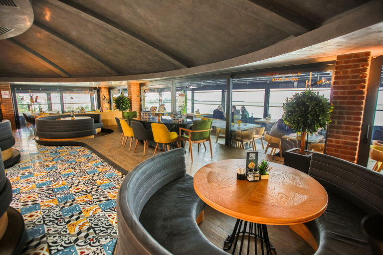 Food & Drinks 5, Sinema Hotel, Merkez