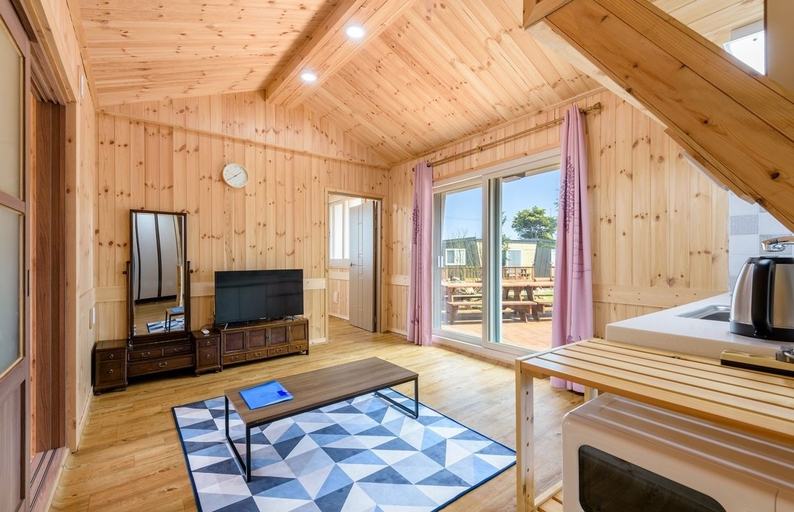 Others 5, Gosung 2119, Seogwipo