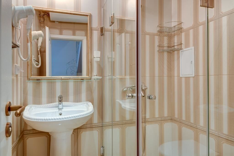 Bathroom 4, Venera & Anastasia Palace Apartments, Nesebar