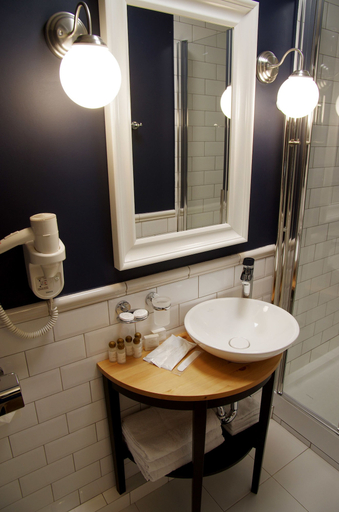 Bathroom 3, Barin Residence Centre, Central