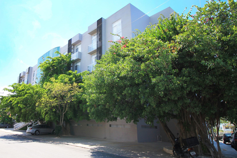 Exterior & Views 2, Riviera Towers 2BR & Pool, Cozumel