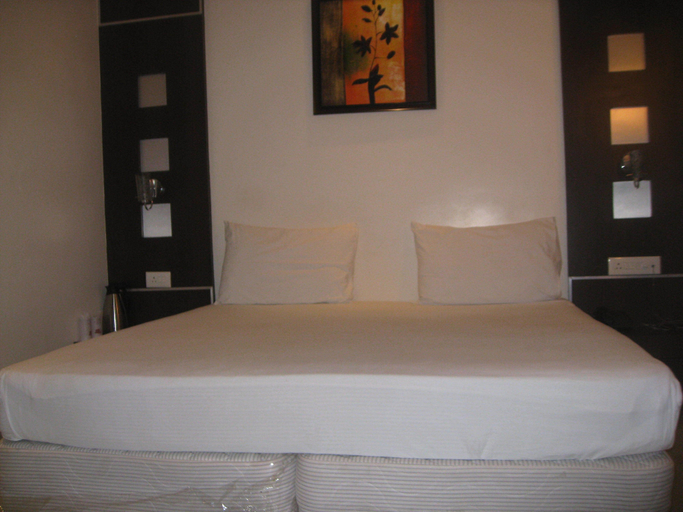 Bedroom 3, Hotel D Grand, Bareilly