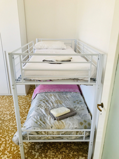 Room 4, Udine apartment, Milano