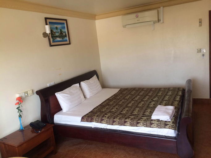Bedroom 4, Lux Guesthouse, Svay Pao