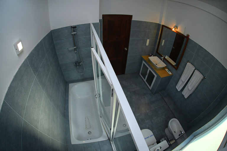 Bathroom 5, Sole Luna Resort & Spa, Tangalle
