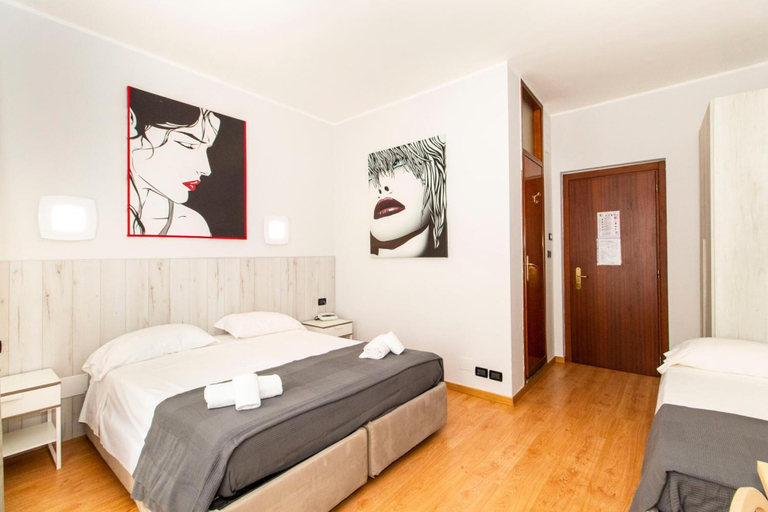 Bedroom 4, Cristallo Hotel, Torino