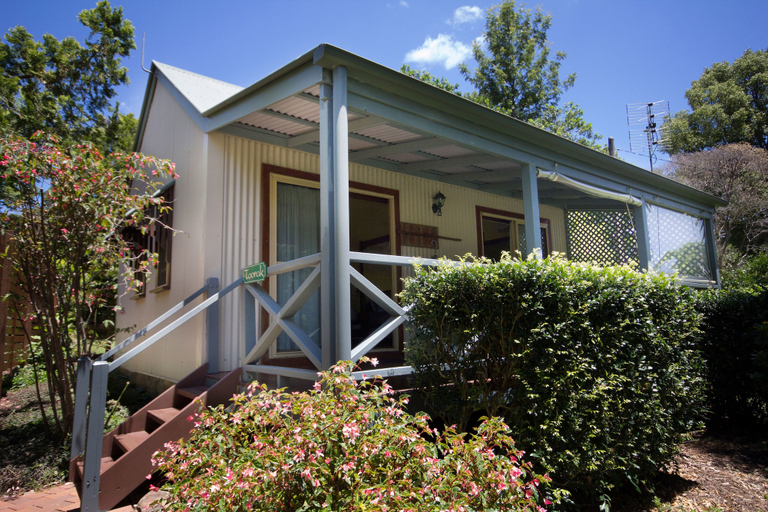 Exterior & Views 2, Bendles Cottages and Country Villas, Caloundra - Rail Corridor