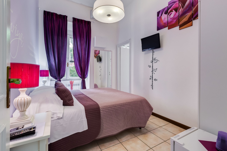 Bedroom 2, Allegra's House, Roma