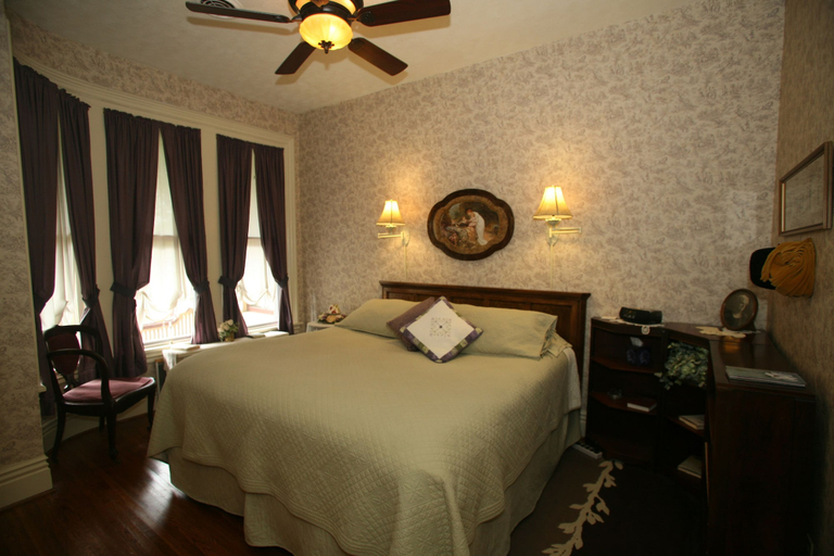 Bedroom 2, Barrister's Bed & Breakfast, Seneca