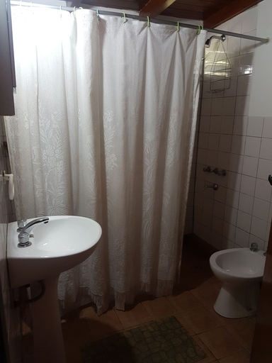 Bathroom, Cabañas Pequeño Paraiso, La Caldera