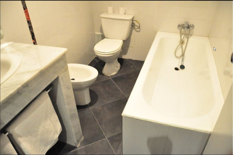 Bathroom 3, Hotel De La Paix, Fès