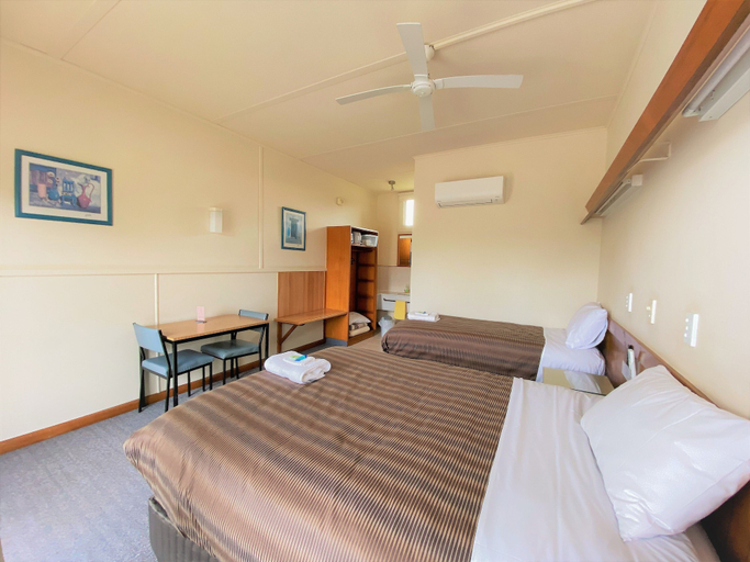 Bedroom 3, Terang Motor Inn, Corangamite - North