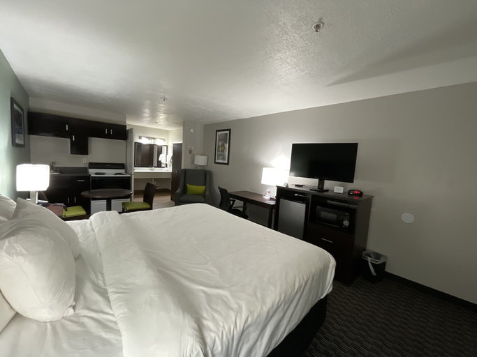 Bedroom 3, Wingate by Wyndham Cedar City, Iron