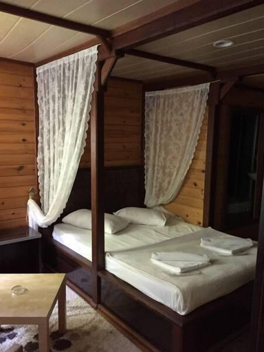 Bedroom 2, Marin Otel, Gülyalı