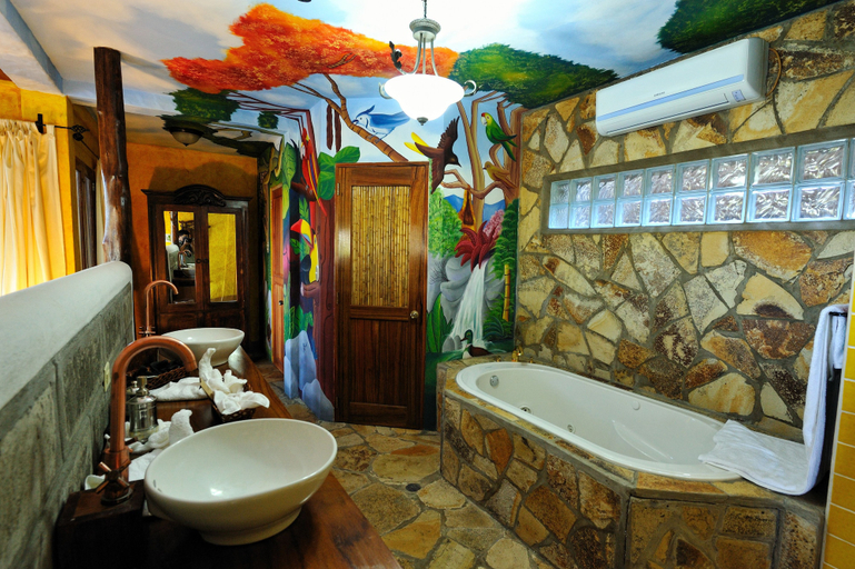 Bathroom 5, Hacienda Puerta Del Cielo Ecolodge & Spa, Masatepe