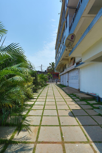 Exterior & Views 2, Motel La Grandeur, North Goa