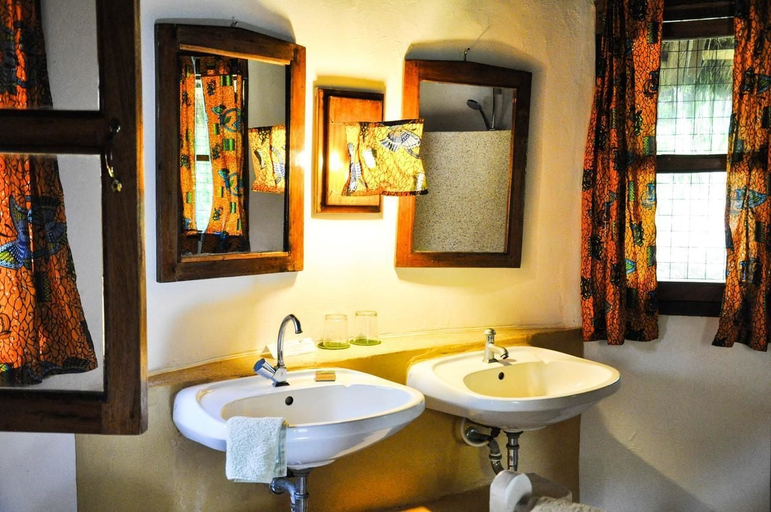 Bathroom 3, Ankobra Beach Resort, Nzema East