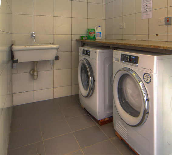 Bathroom 4, Highlands Suites Apartment Hotel, Dagoretti North