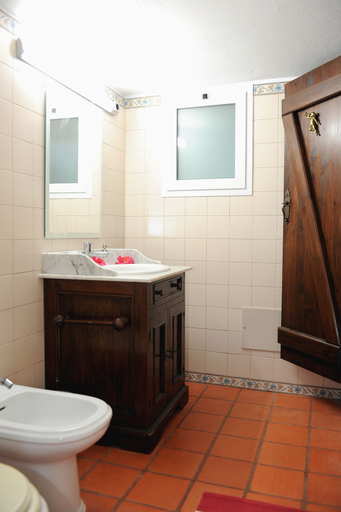 Bathroom 3, Quinta Cova do Milho, Santa Cruz