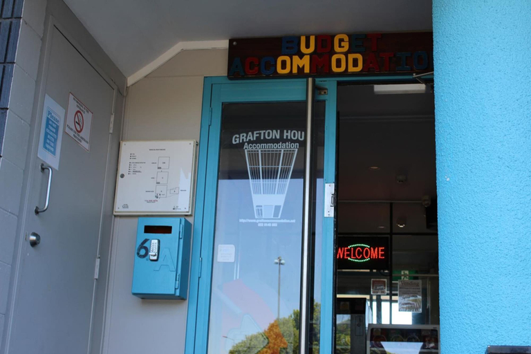 Exterior & Views 2, Grafton Backpackers, Waitakere