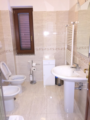 Bathroom 5, Hotel Giardino San Michele, Salerno