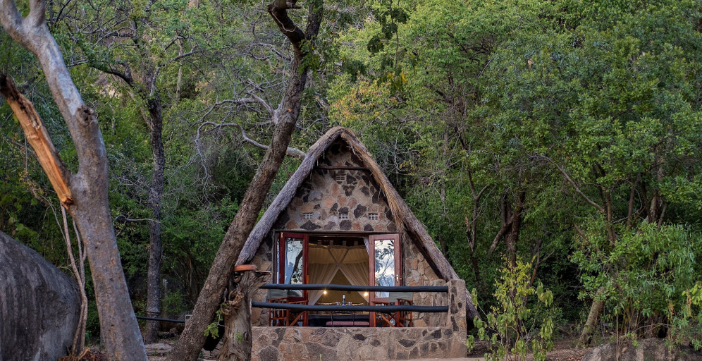 Exterior & Views 2, Big Cave Camp - Lodge On The Rocks, Matobo