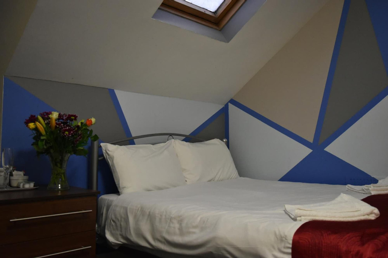 Bedroom 16