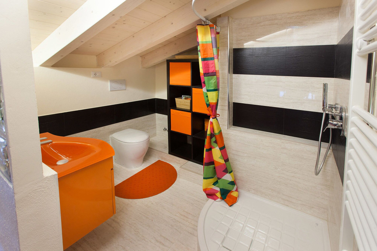 Bathroom, Villa Laila, Lodi