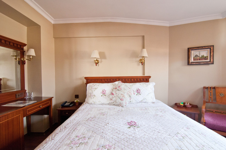 Bedroom 5, Emine Sultan Hotel, Fatih