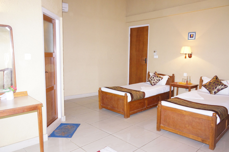 Bedroom 2, Baghmara Wildlife Resort, Narayani