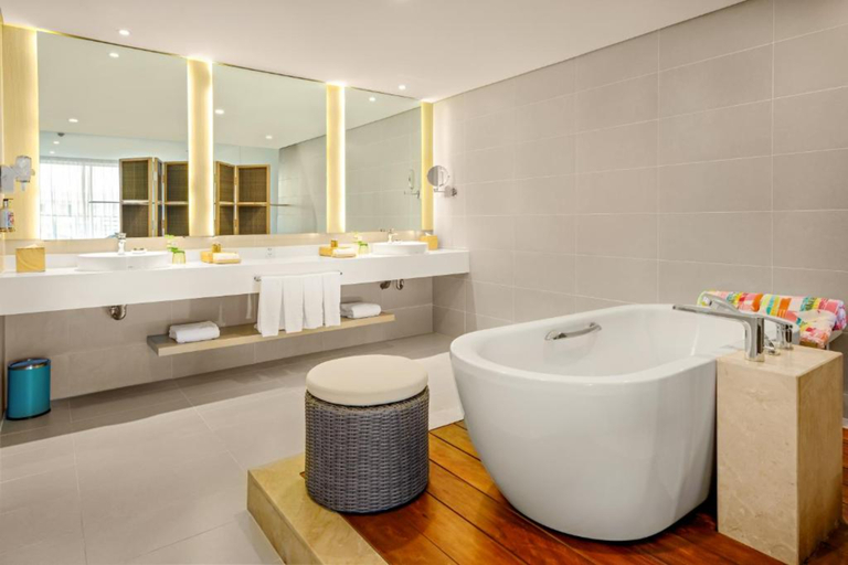 Bathroom 5, SOL by Melia Phu Quoc, Phú Quốc