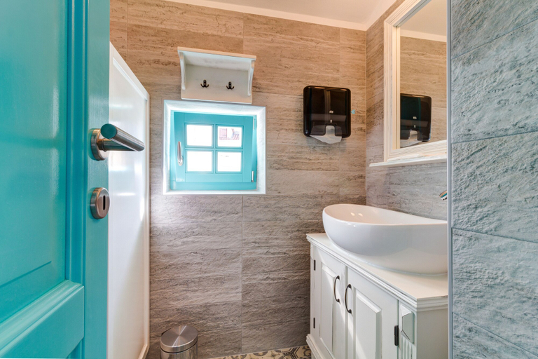 Bathroom 5, Heritage hotel Chersin, Fažana